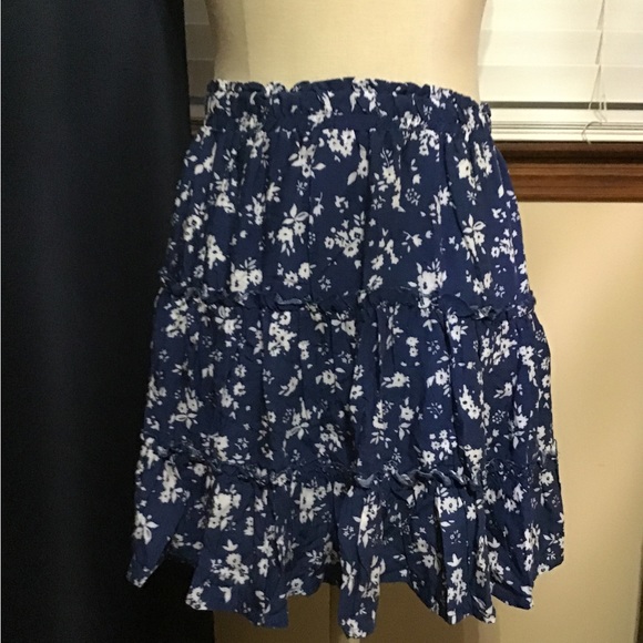 Women’s size medium NWT skirt Ava Christine - Picture 6 of 8